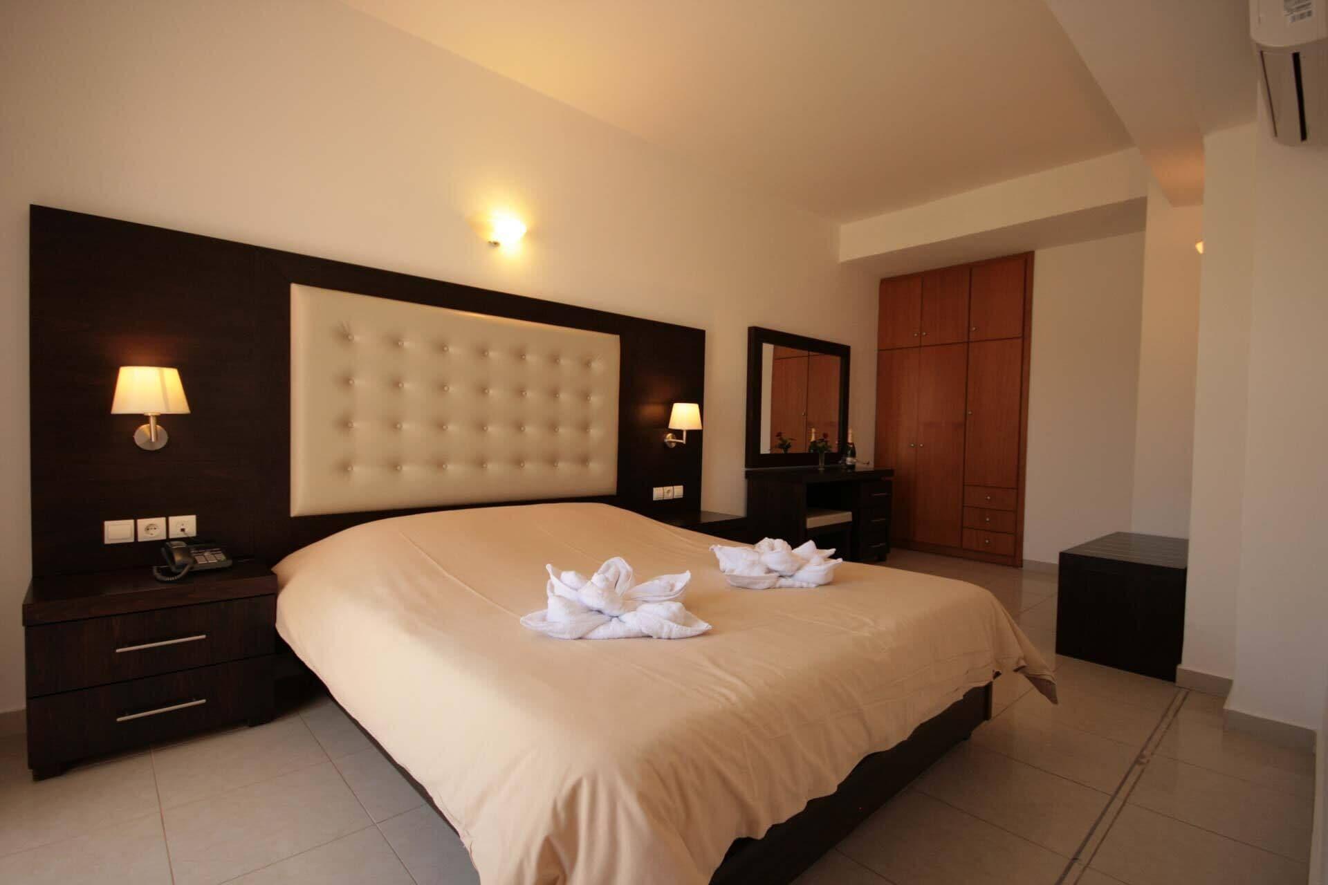 Castro Beach Hotel Maleme Eksteriør billede