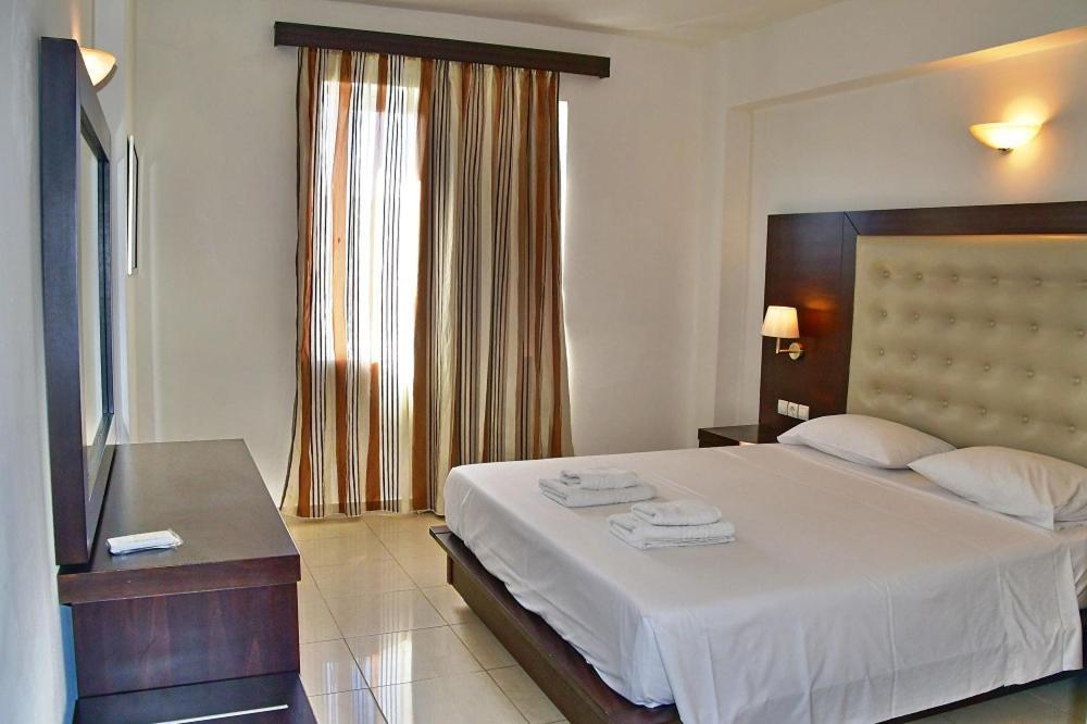 Castro Beach Hotel Maleme Eksteriør billede