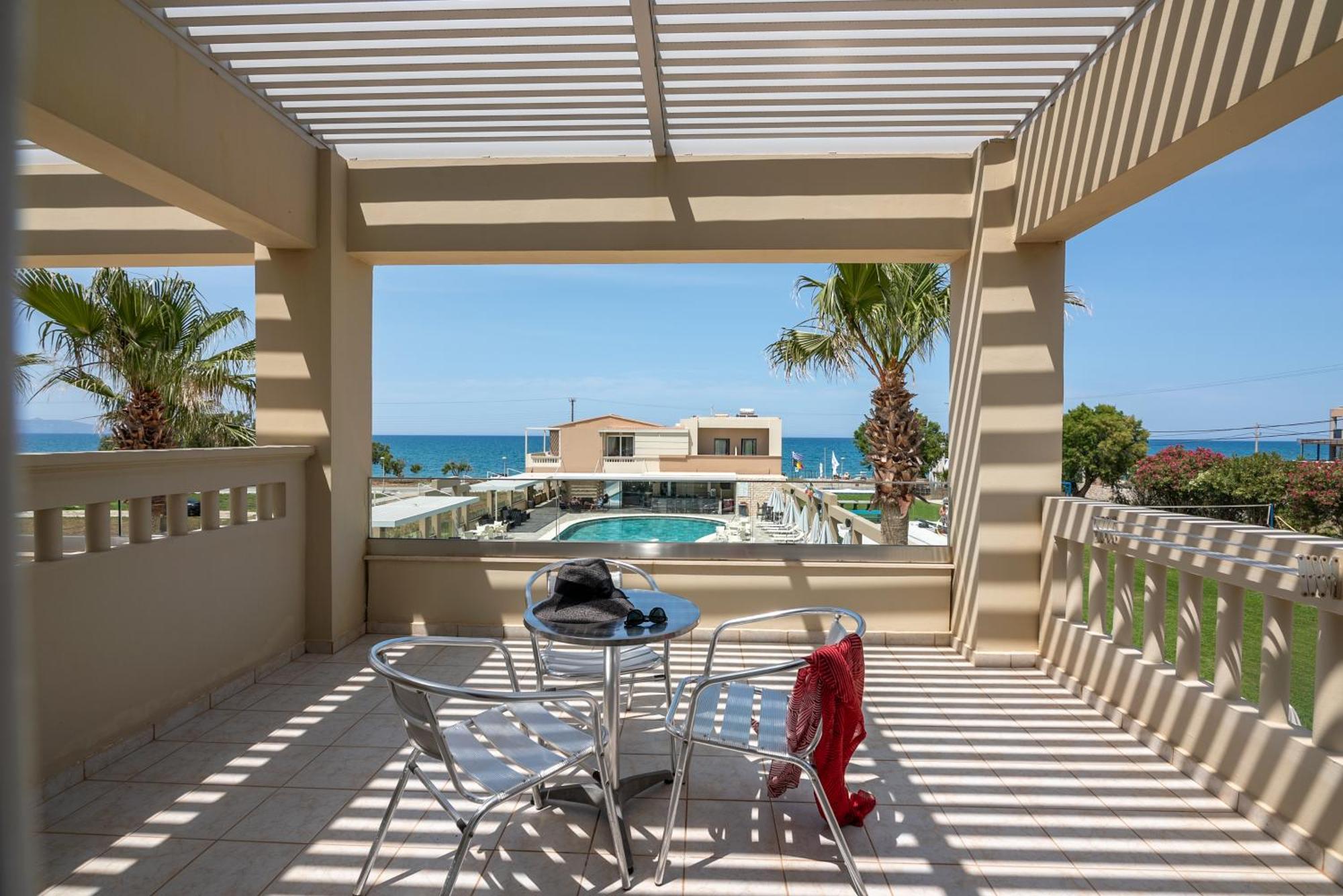 Castro Beach Hotel Maleme Eksteriør billede