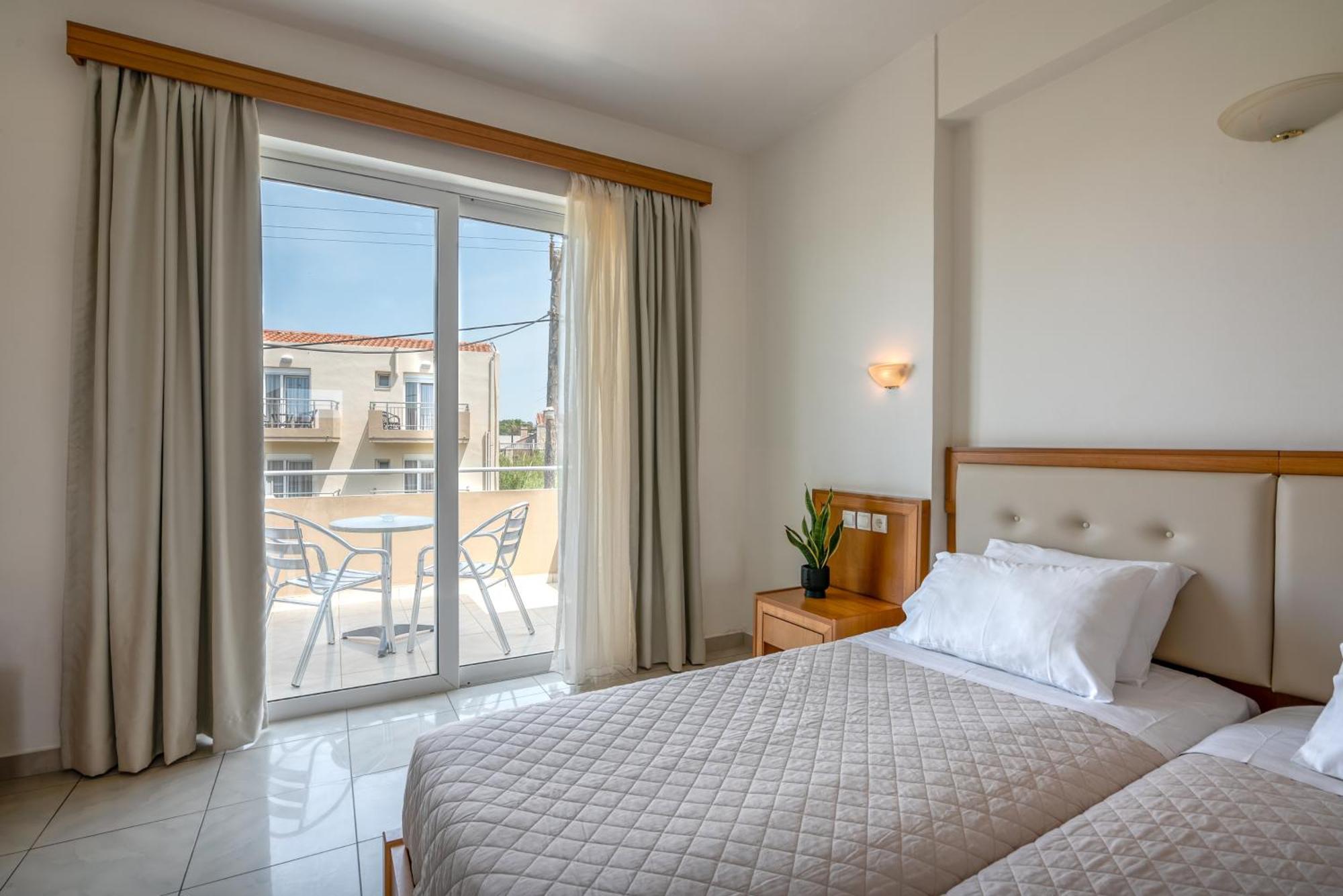 Castro Beach Hotel Maleme Eksteriør billede
