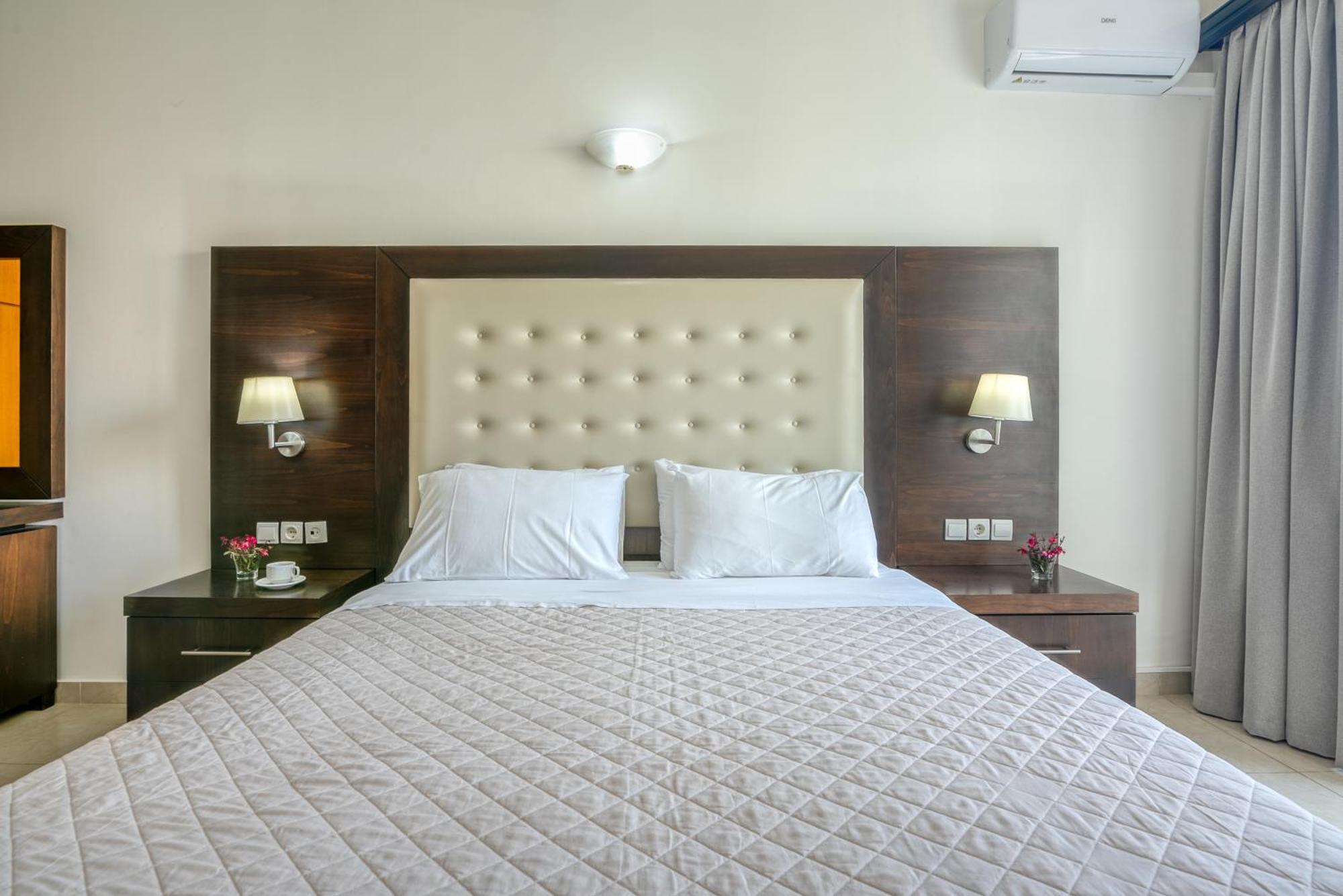 Castro Beach Hotel Maleme Eksteriør billede